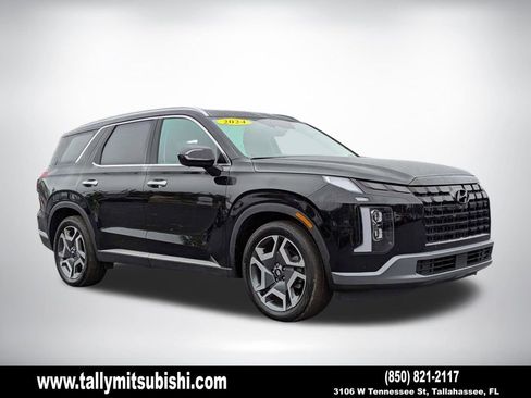 Used 2024 Hyundai Palisade SEL w/ Premium Package FWD image 1