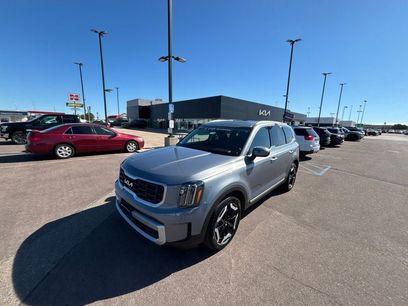 Used 2024 Kia Telluride S w/ S Sunroof Package
