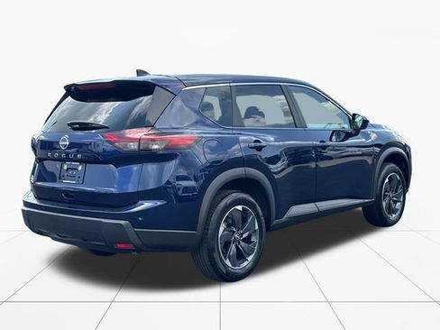 Used 2025 Nissan Rogue SV FWD image 6