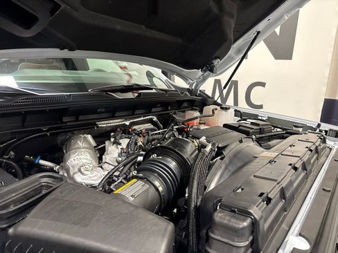 New 2026 GMC Sierra 3500 Denali Ultimate w/ LPO, Black Badging Package image 5