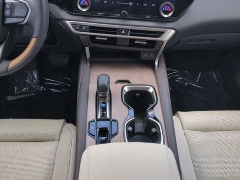 Certified 2024 Lexus RX 350 FWD w/ Convenience Package image 18