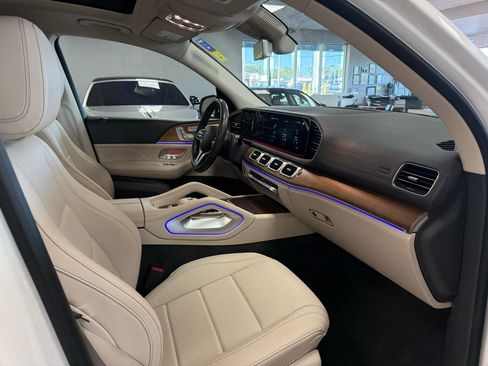 Used 2020 Mercedes-Benz GLS 450 4MATIC image 29