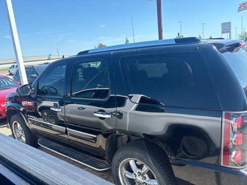 Used 2008 GMC Yukon Denali AWD/4WD image 6