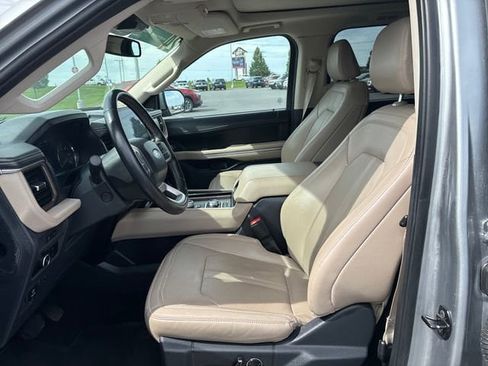Used 2024 Ford Expedition Max Limited AWD/4WD image 9
