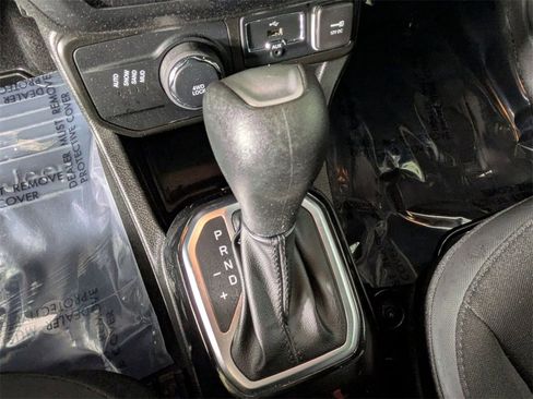 Certified 2022 Jeep Renegade Altitude w/ Convenience Group image 16