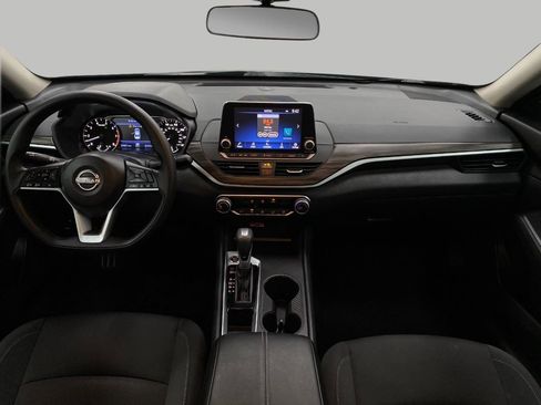 Certified 2025 Nissan Altima 2.5 SV FWD image 19