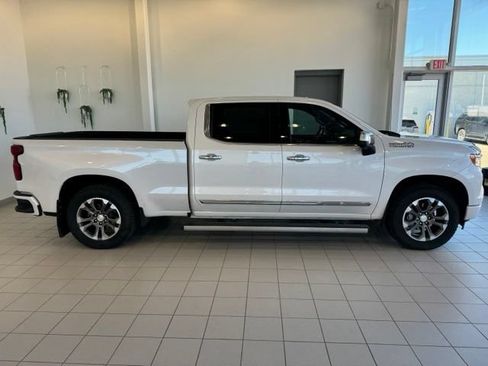 Certified 2024 Chevrolet Silverado 1500 High Country w/ Technology Package AWD/4WD image 38