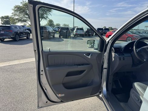 Used 2010 Honda Odyssey EX-L image 12