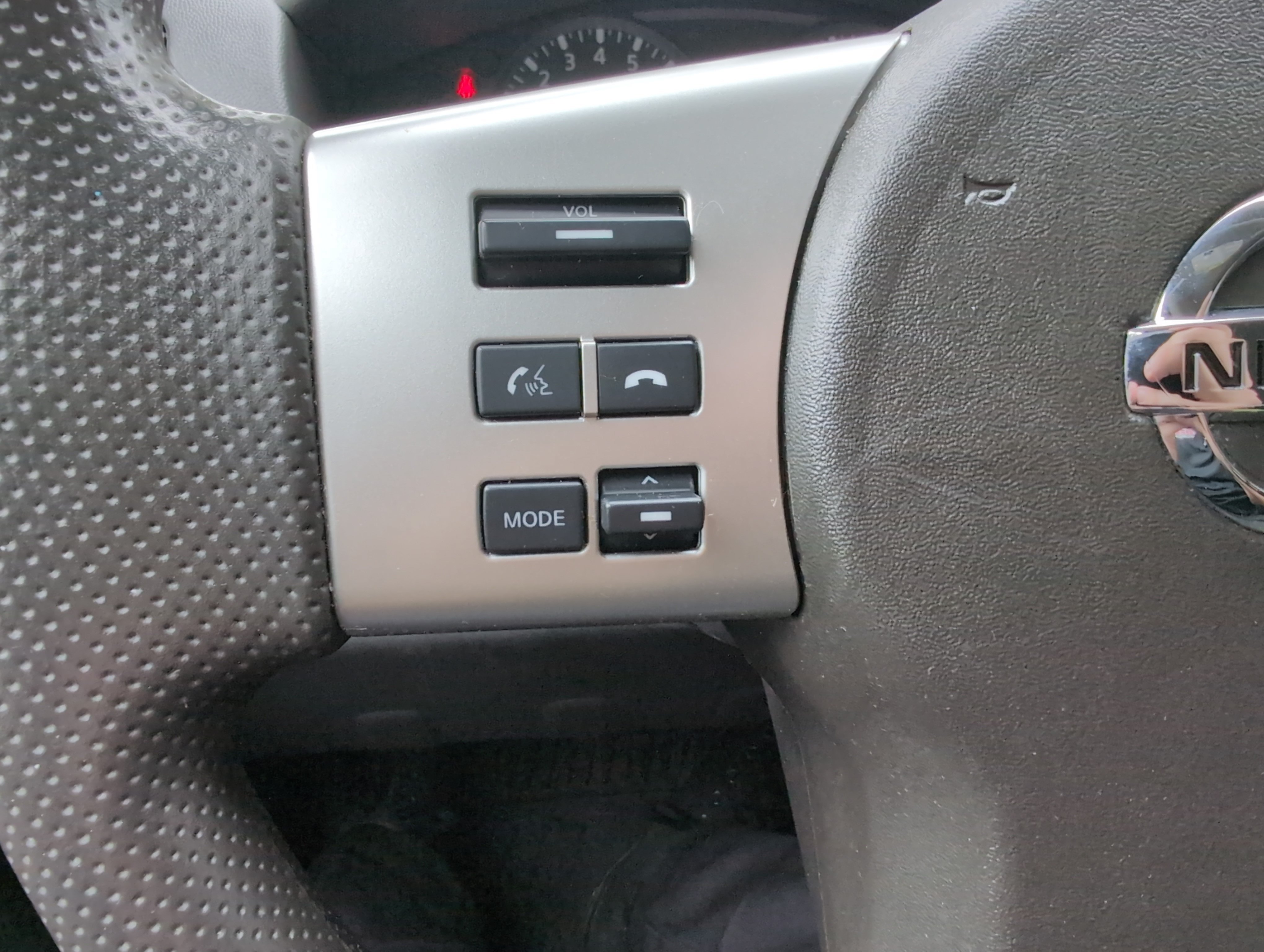 Used 2017 Nissan Frontier SV RWD image 19