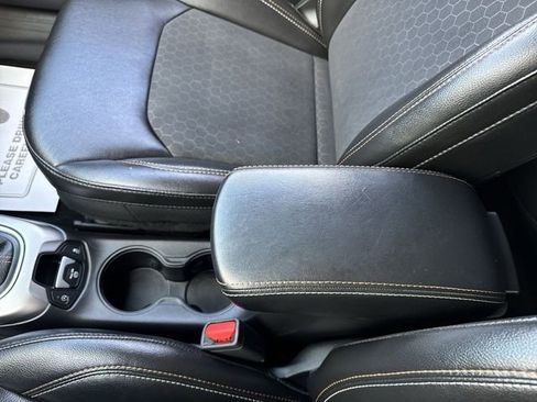 Used 2018 Jeep Compass Latitude w/ Cold Weather Group AWD/4WD image 20