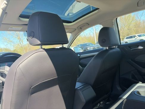 New 2026 Volkswagen Jetta SE FWD image 27