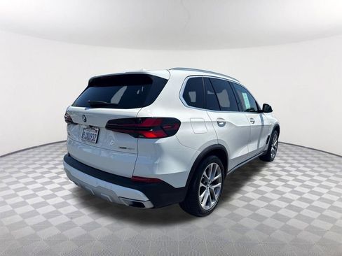 Used 2024 BMW X5 xDrive40i w/ Parking Assistance Package AWD/4WD image 4