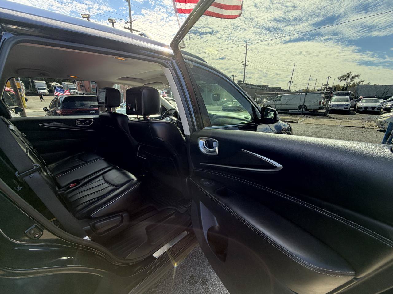 Used 2017 INFINITI QX60 Luxe w/ Premium Plus Package AWD/4WD image 24