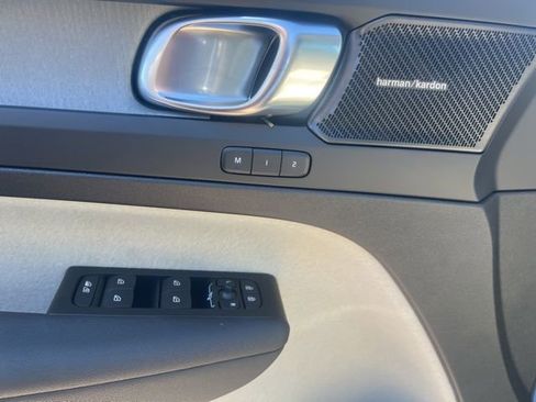 New 2026 Volvo XC40 B5 Ultra w/ Climate Package image 19