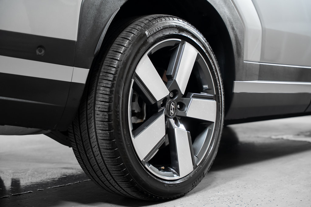 Certified 2024 Hyundai Santa Fe Limited FWD image 8