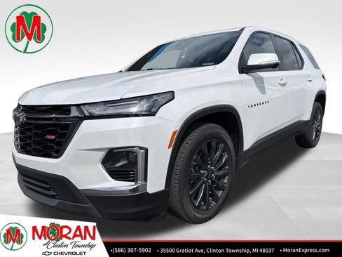 Used 2023 Chevrolet Traverse RS w/ LPO, Floor Liner Package AWD/4WD image 1
