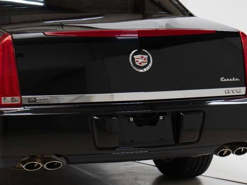 Used 2008 Cadillac DTS Limousine FWD image 15