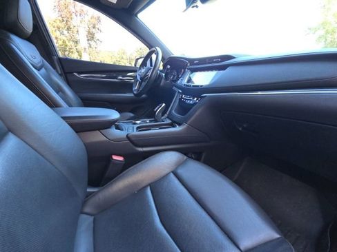 Used 2021 Cadillac XT5 Premium Luxury image 19