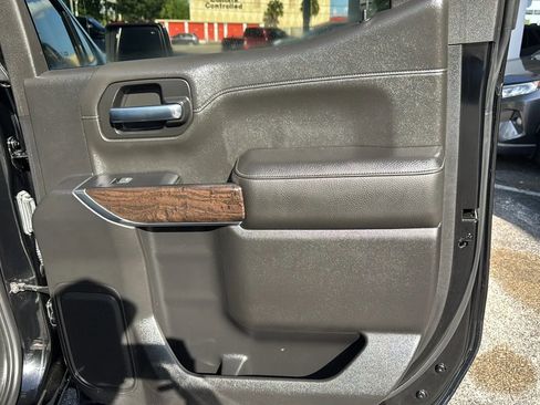 Used 2019 GMC Sierra 1500 Denali w/ Denali Ultimate Package image 32