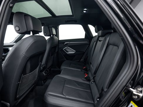 Certified 2025 Audi Q3 2.0T Premium Plus w/ Premium Plus Package image 18