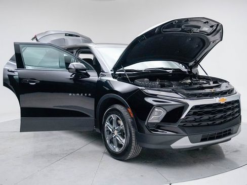 Used 2025 Chevrolet Blazer LT image 15