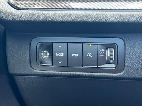 New 2027 Chevrolet Traverse Z71 w/ Driver Confidence Package AWD/4WD image 3