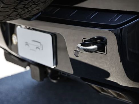 New 2026 Land Rover Defender 110 OCTA AWD/4WD image 14