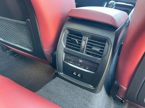 Used 2022 BMW 330i xDrive Sedan w/ M Sport Package image 15