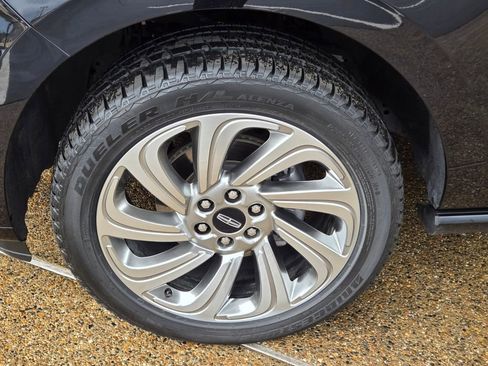 Used 2024 Lincoln Navigator Reserve image 8