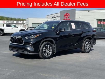 Used 2024 Toyota Highlander XLE