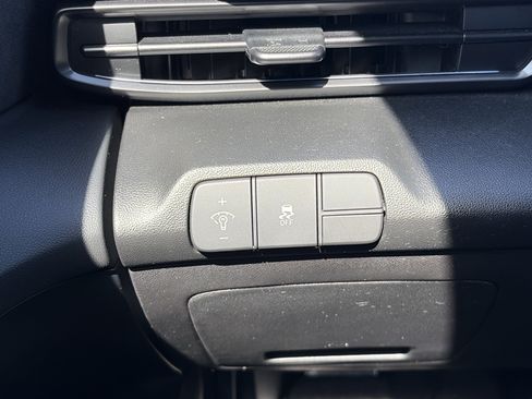 Used 2025 Hyundai Elantra N image 27