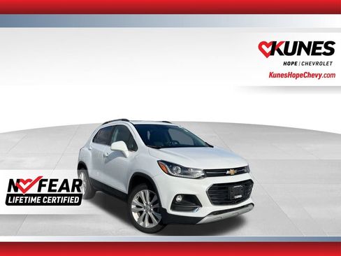 Used 2020 Chevrolet Trax Premier image 1
