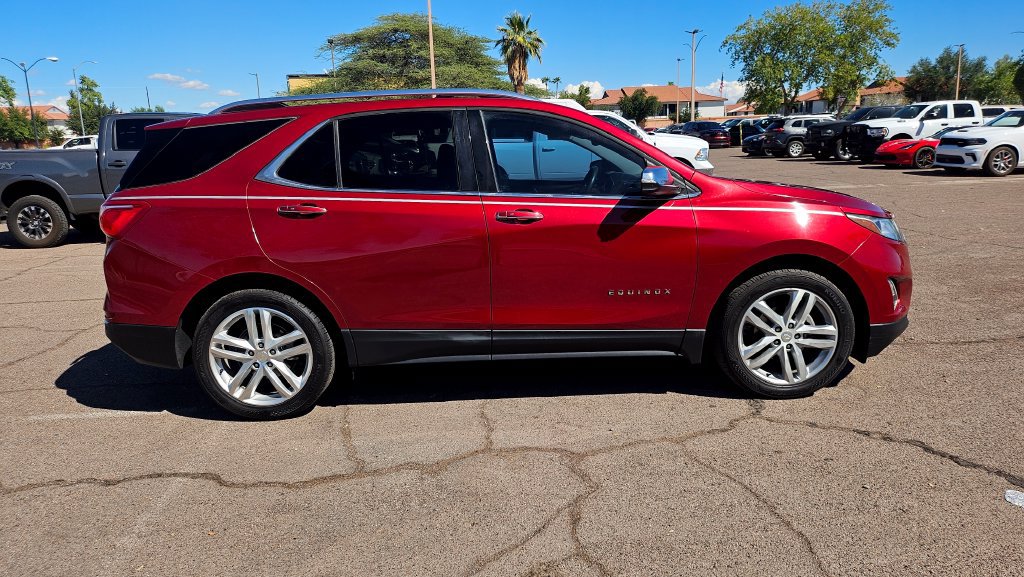 Used 2018 Chevrolet Equinox Premier FWD image 12