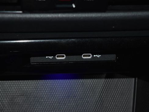 Certified 2023 Volkswagen Golf R image 11