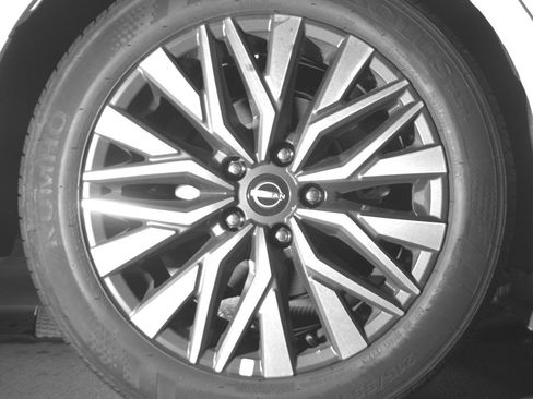 Used 2025 Nissan Altima 2.5 SV image 15