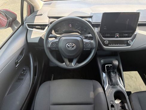 Used 2023 Toyota Corolla LE w/ LE Convenience Package FWD image 22