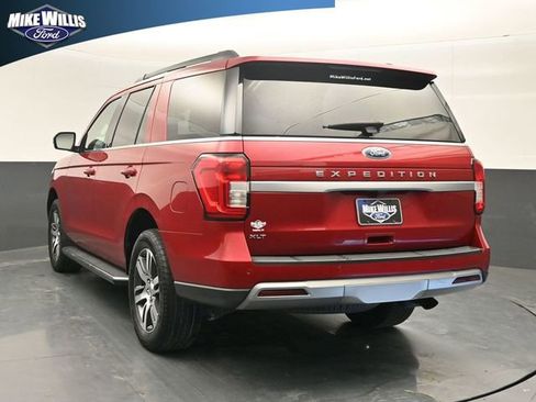Used 2022 Ford Expedition XLT image 5