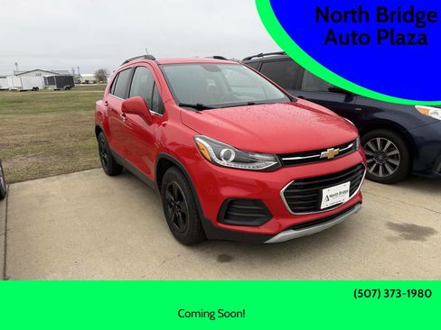 Used 2017 Chevrolet Trax LT w/ Sun & Sound Package image 1