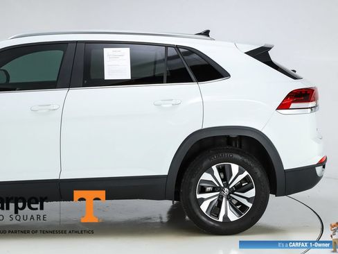 Used 2024 Volkswagen Atlas Cross Sport SE FWD image 40