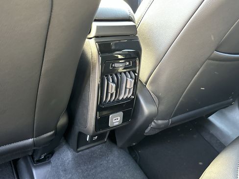 New 2026 Jeep Compass Latitude image 13