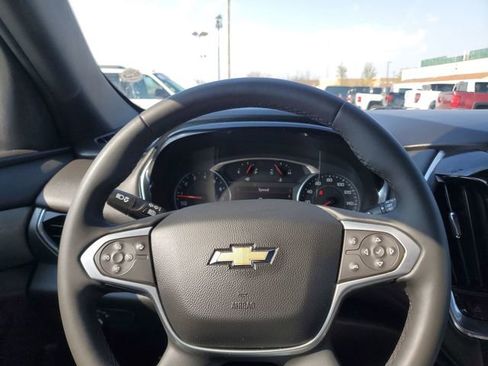Certified 2023 Chevrolet Traverse LT FWD image 11