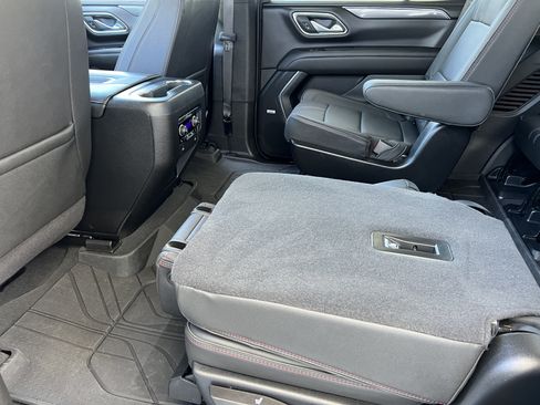 Used 2024 Chevrolet Tahoe RST w/ Luxury Package AWD/4WD image 16