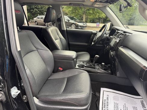 Used 2019 Toyota 4Runner TRD Off-Road Premium AWD/4WD image 23