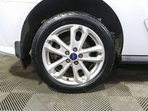 Used 2015 Ford Transit Connect XLT image 15