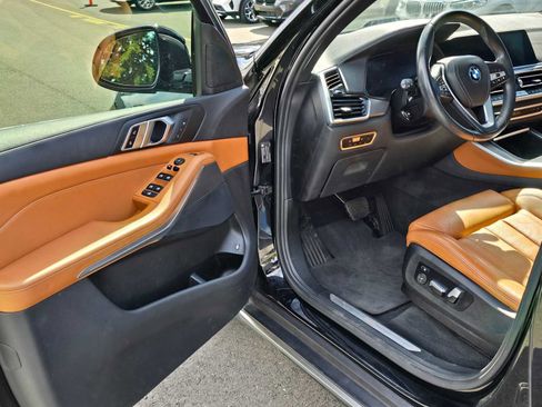 Used 2022 BMW X5 xDrive45e AWD/4WD image 19