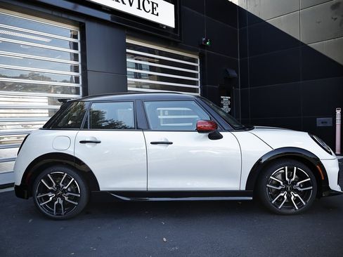 New 2026 MINI Cooper S image 4