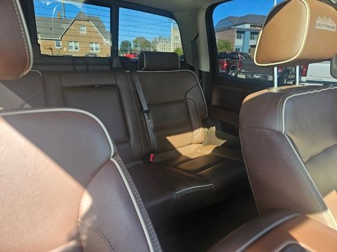 Used 2019 Chevrolet Silverado 2500 High Country w/ Duramax Plus Package image 41