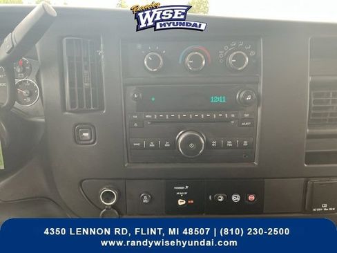 Used 2017 Chevrolet Express 3500 LT w/ LT Preferred Equipment Group RWD image 18