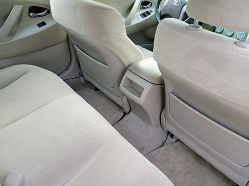 Used 2009 Toyota Camry LE image 11