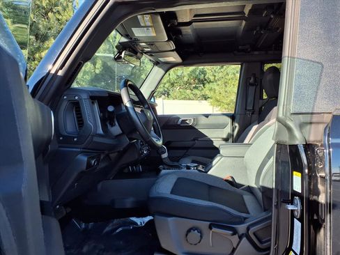 Used 2025 Ford Bronco Big Bend image 19